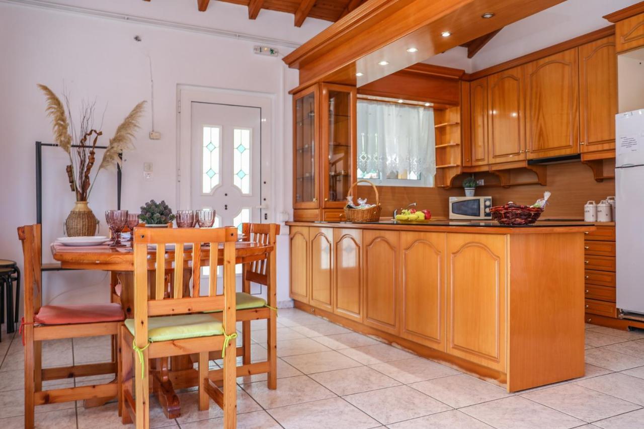 Villa Mitzelos Moni Evaggelistrias ภายนอก รูปภาพ