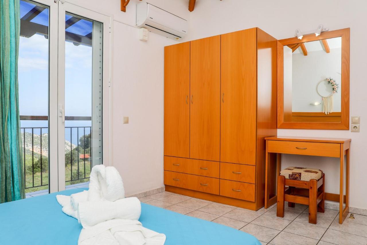 Villa Mitzelos Moni Evaggelistrias ภายนอก รูปภาพ