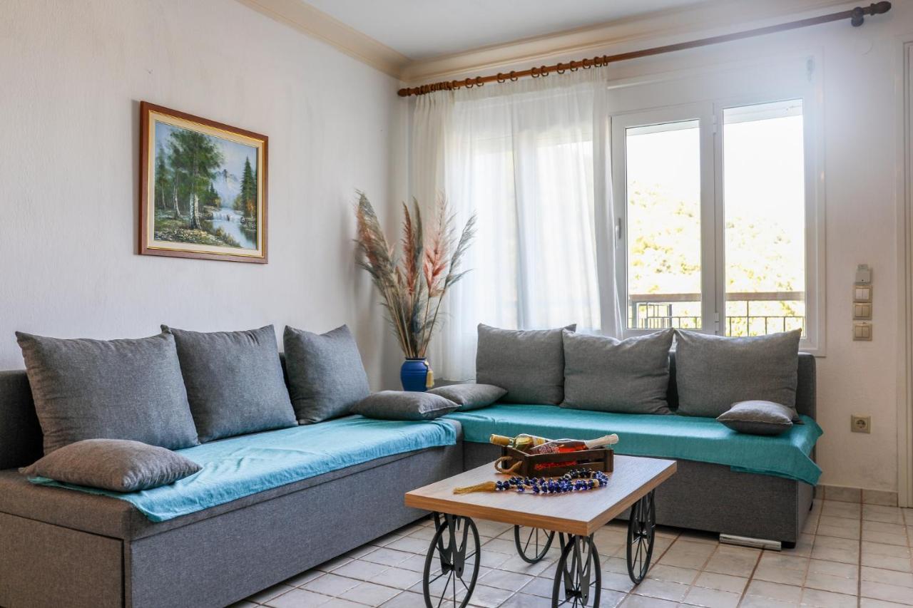 Villa Mitzelos Moni Evaggelistrias ภายนอก รูปภาพ