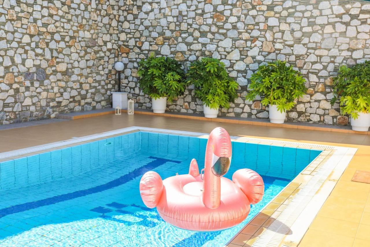 Villa Mitzelos Moni Evaggelistrias ภายนอก รูปภาพ