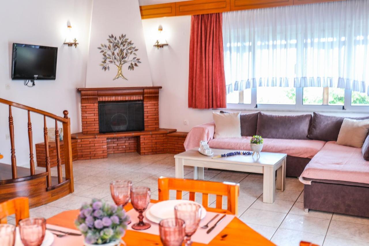 Villa Mitzelos Moni Evaggelistrias ภายนอก รูปภาพ