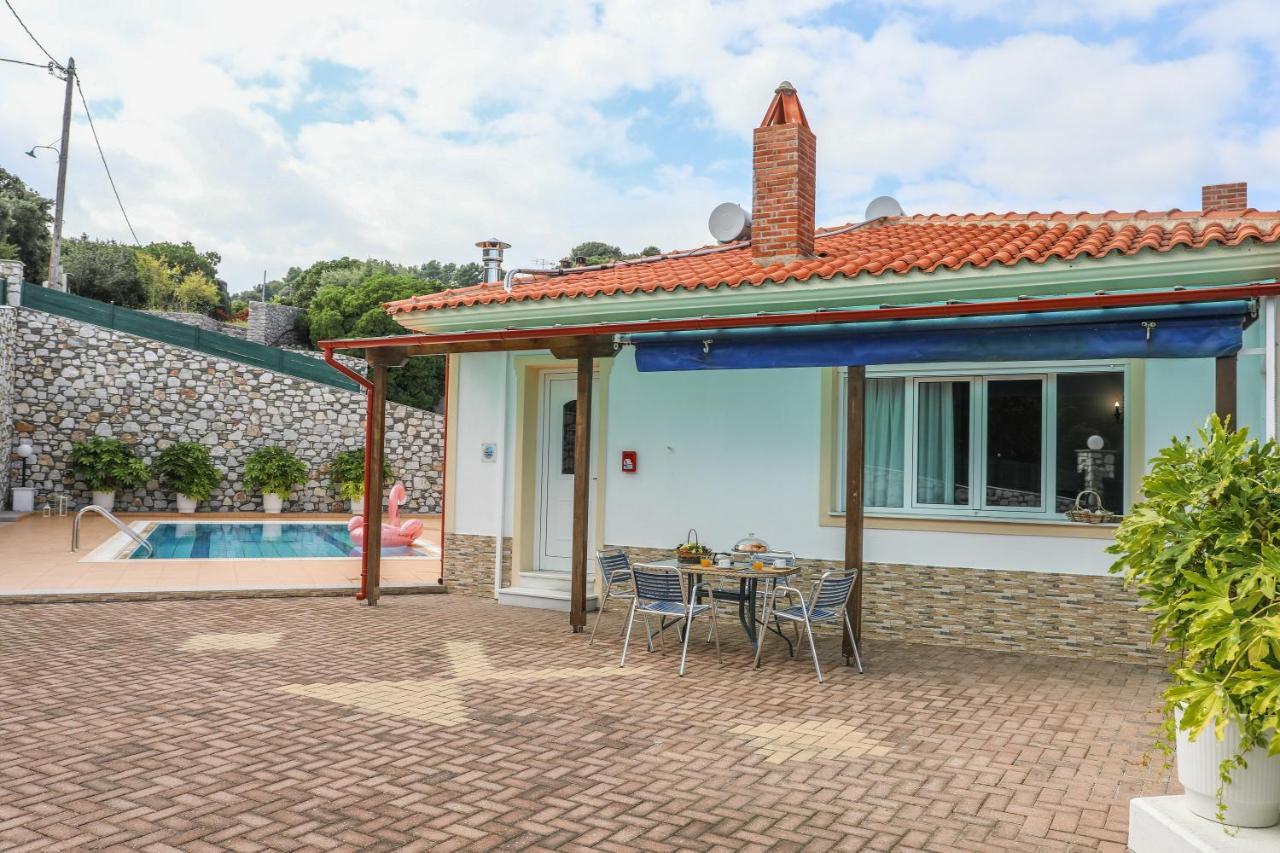Villa Mitzelos Moni Evaggelistrias ภายนอก รูปภาพ