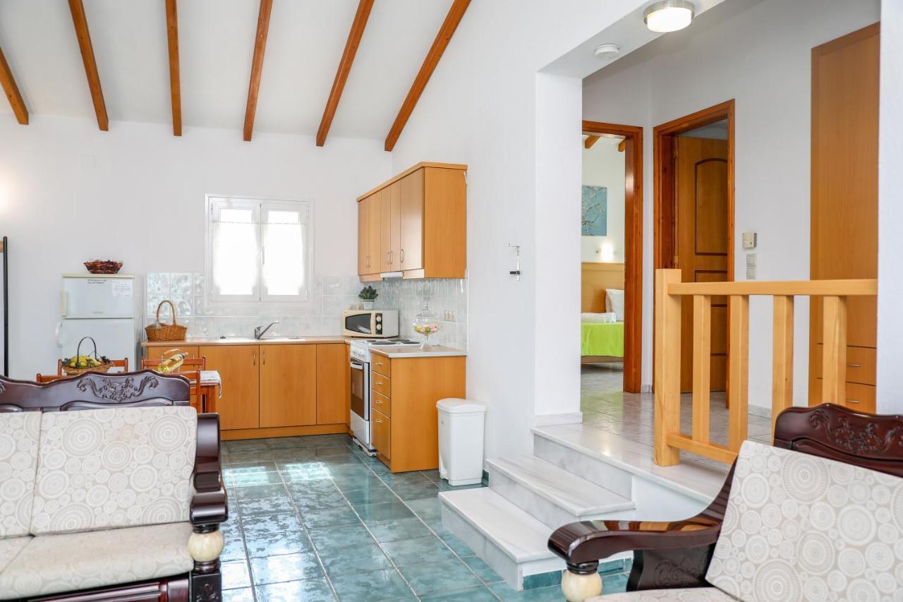 Villa Mitzelos Moni Evaggelistrias ภายนอก รูปภาพ