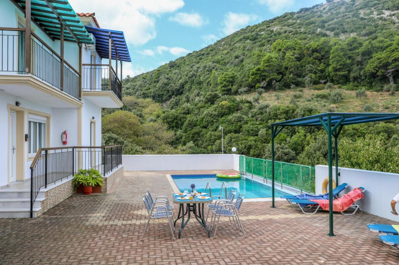 Villa Mitzelos Moni Evaggelistrias ภายนอก รูปภาพ